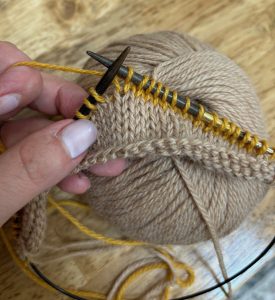 Switching Yarn Colors: Best Practices and Tips - Yarnalia